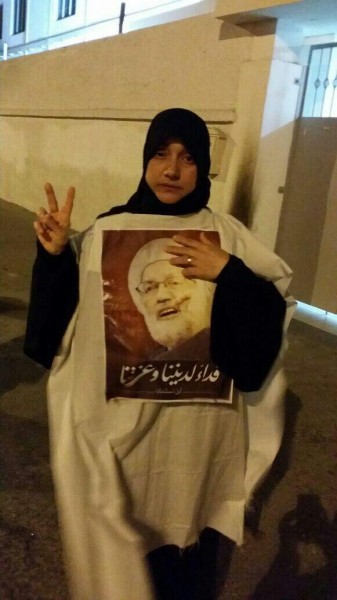 �������8