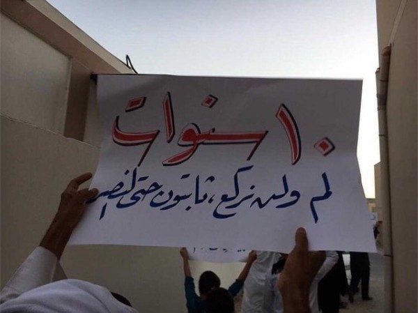 ١٠ �����