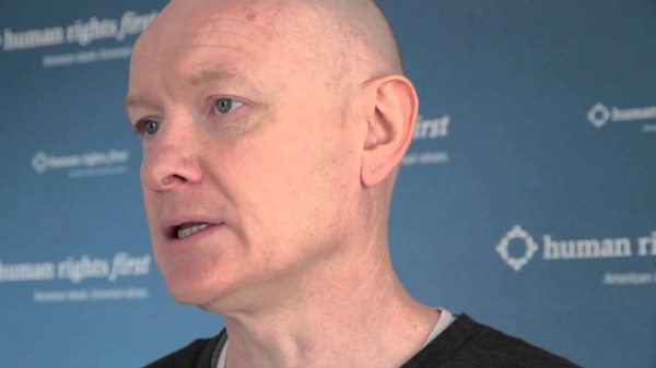 ����� ����