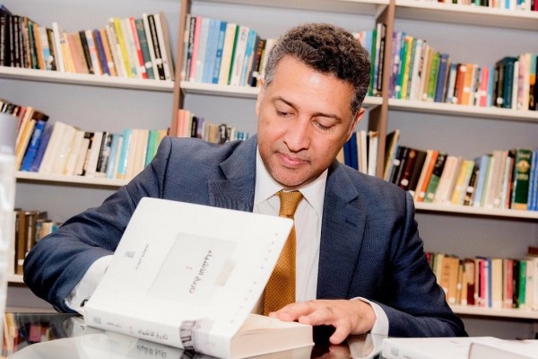 ���� ����